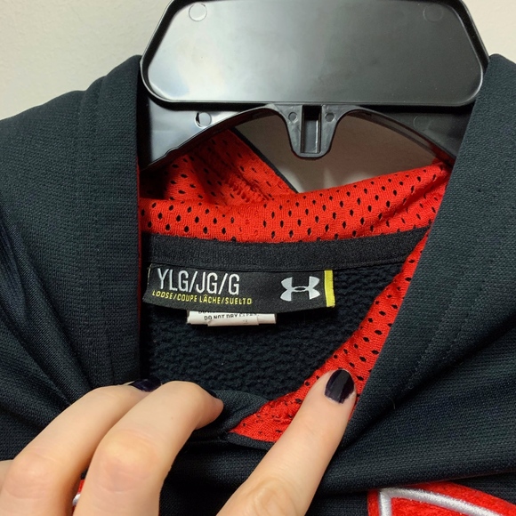Black and Red Under Armour Sweatshirt - Picture 4 of 4